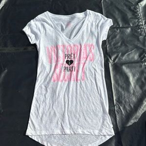 Victoria’s Secret v neck